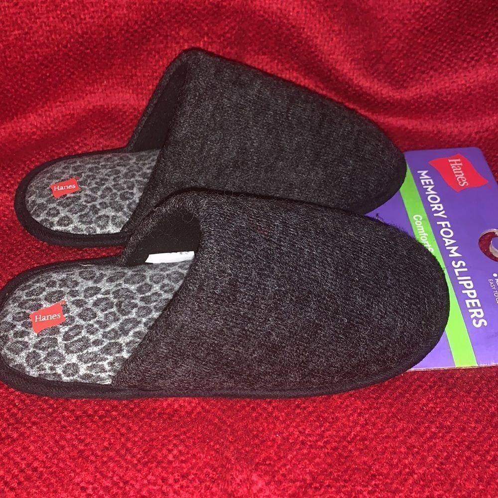 Hanes Slippers - Picture 3 of 4